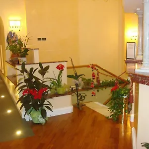 Hotel Dina, Rzym